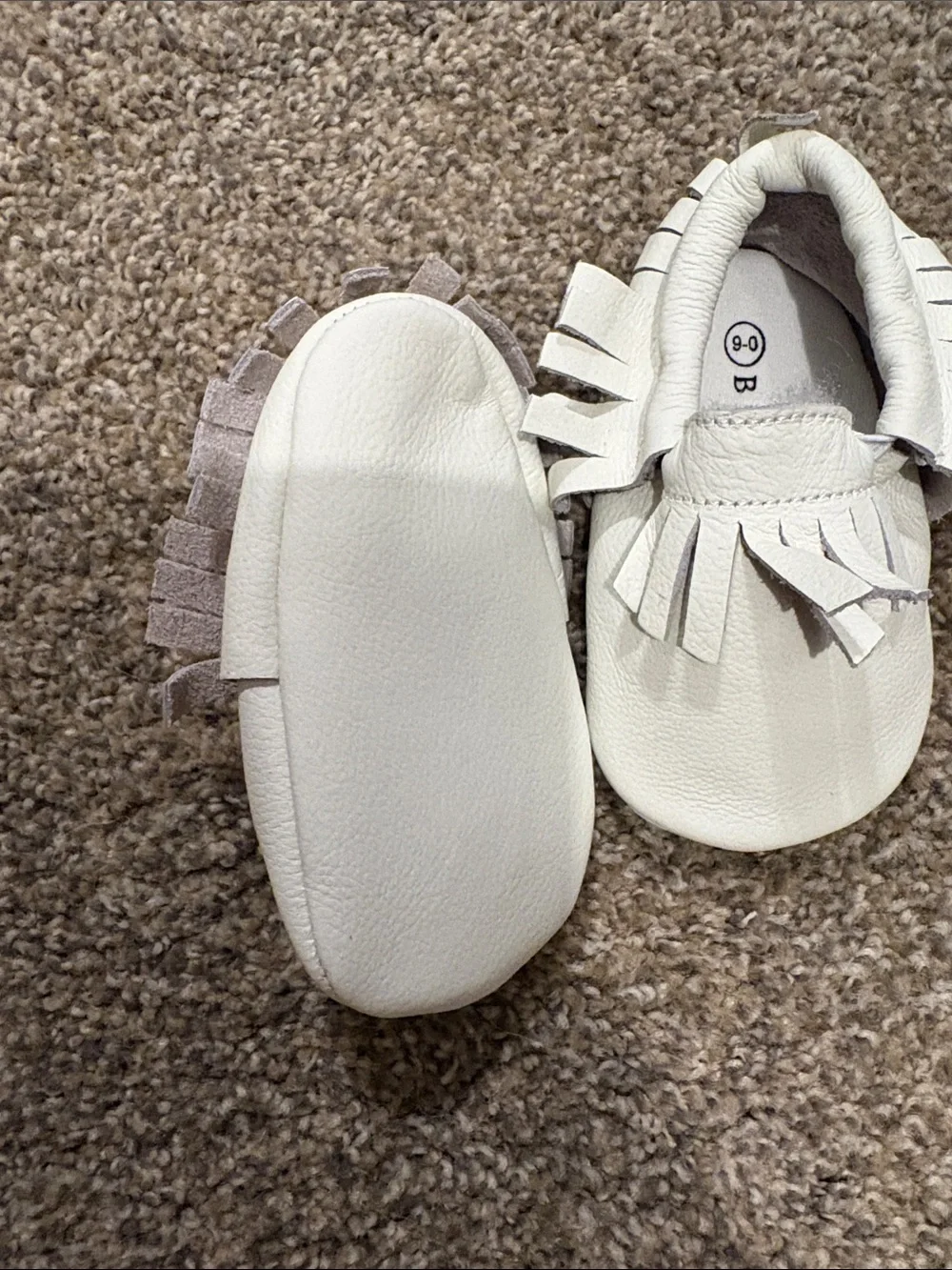 Baby/toddler Soft Leather Fringe Moccasin Shoes - White